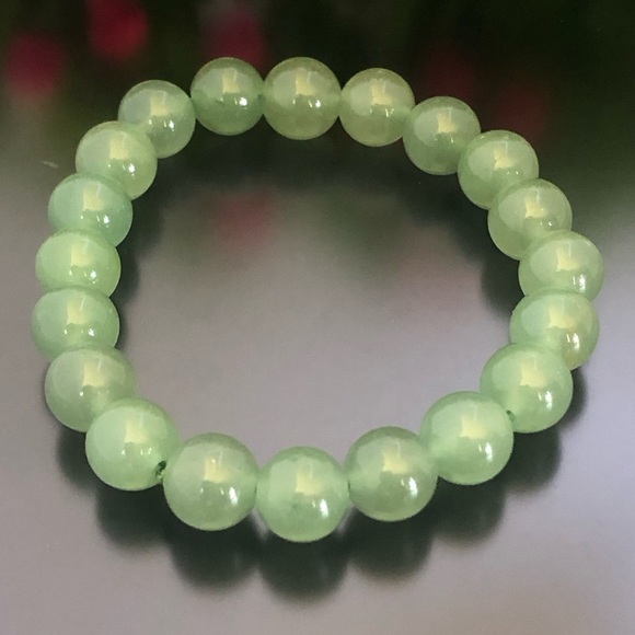 Green Aventurine 10mm Natural Stone Beads Stretchable Bracelet - Picture 2 of 2